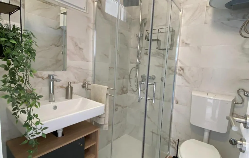 Apartment Jozephine 3 By Villas Guide بولا
